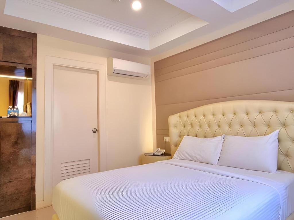 Ritzton Johor Bahru